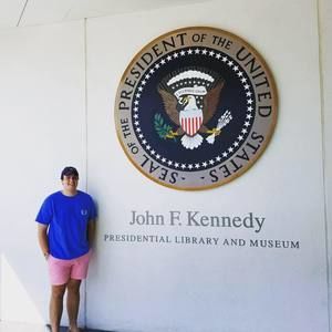 Meet your Posher, Julian